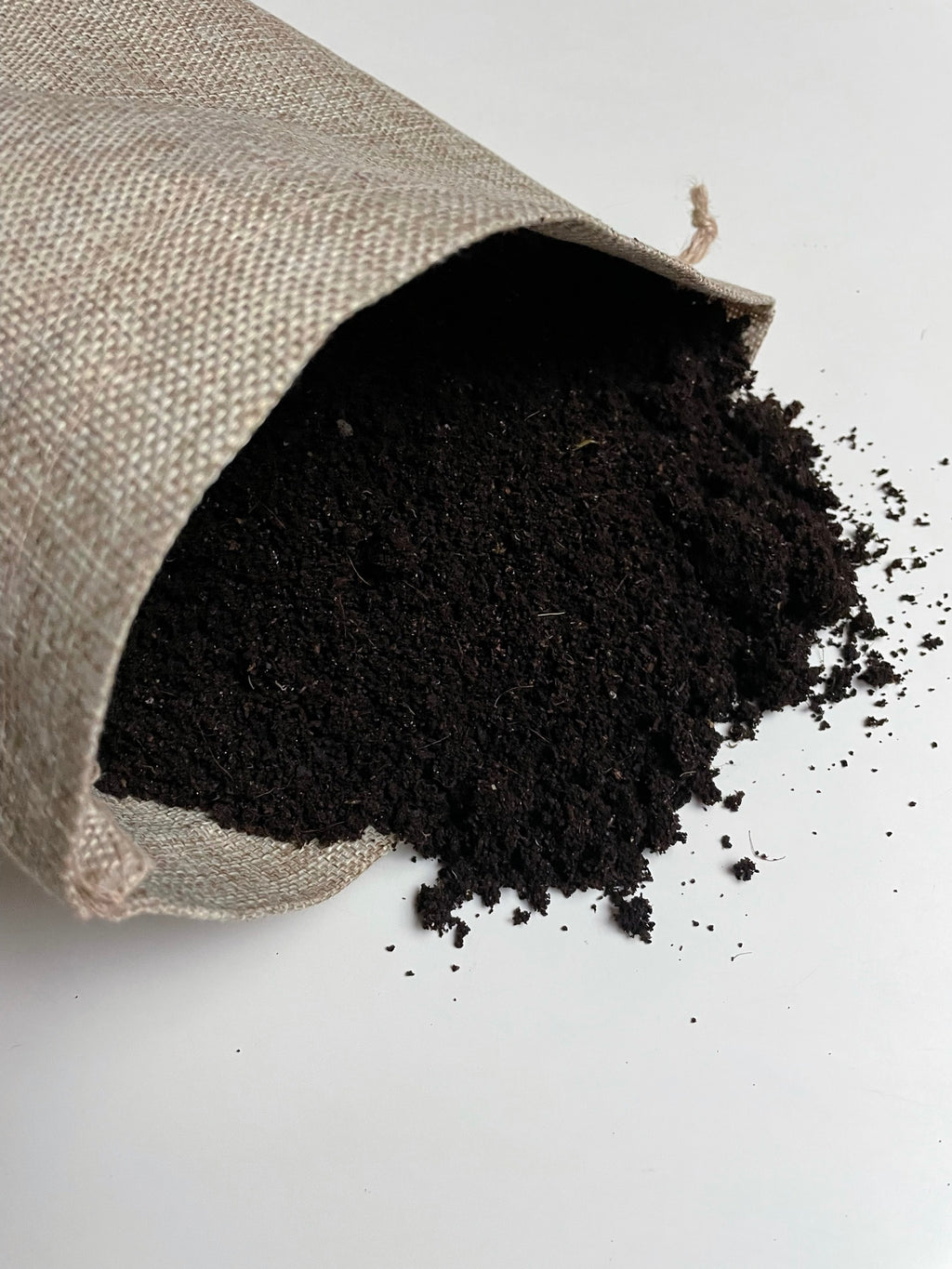 Premium Fresh Worm Castings – Naturally Improve Your Soil