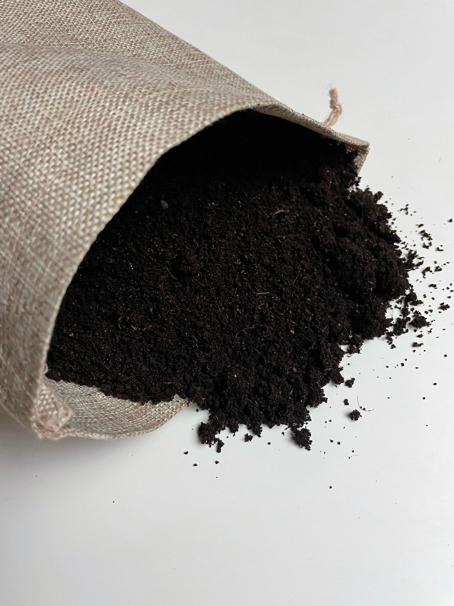 Premium Fresh Worm Castings – Naturally Improve Your Soil